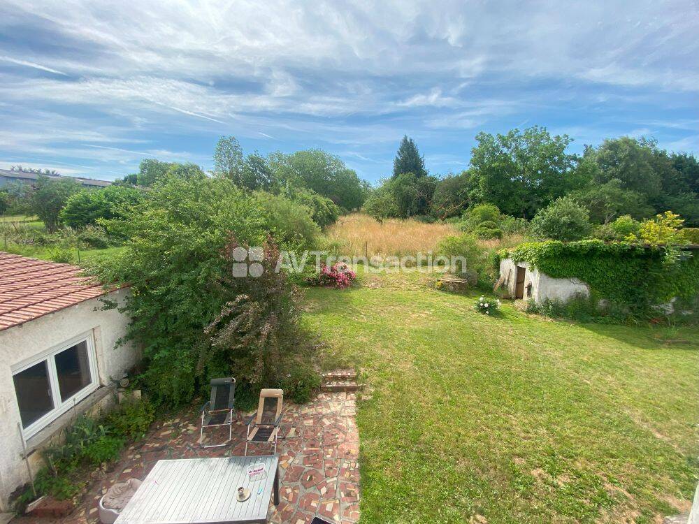 Maison 8 pièces 165 m² · à Mazerulles · 165 m² · 269 000 €