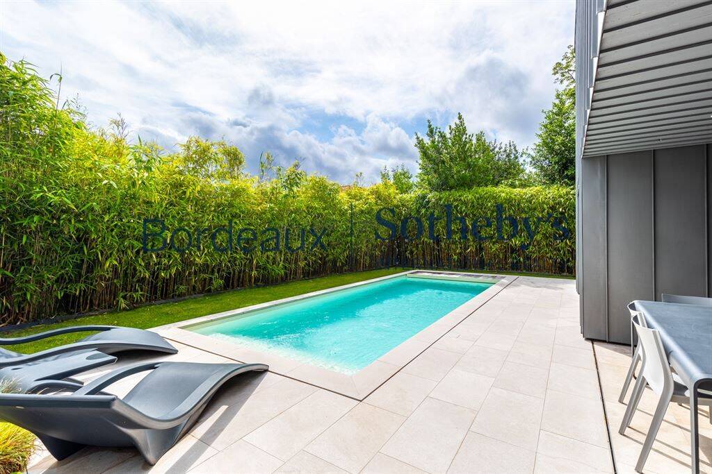 Maison 6 pièces 210 m² · à Bordeaux · 210 m² · 1 385 000 €