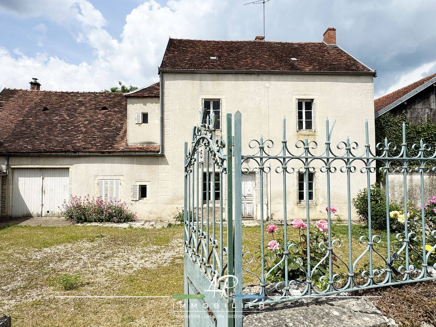 Maison 6 pièces 162 m² · à Beire-le-Châtel · 162 m² · 230 000 €
