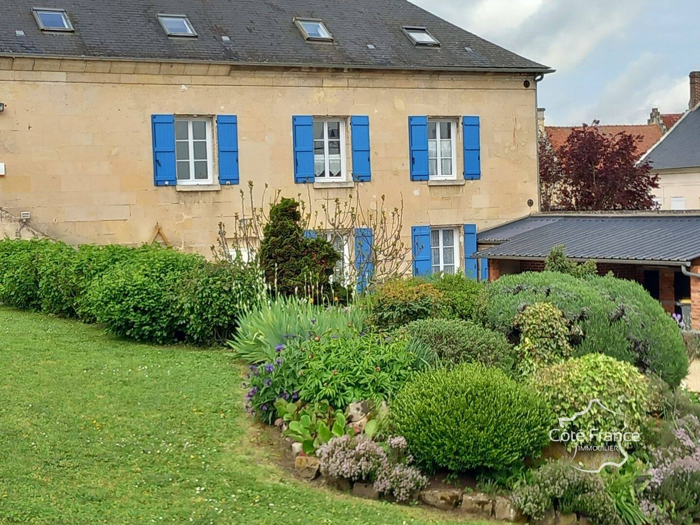 Maison 7 pièces 250 m² · à Ressons-le-Long · 250 m² · 313 000 €