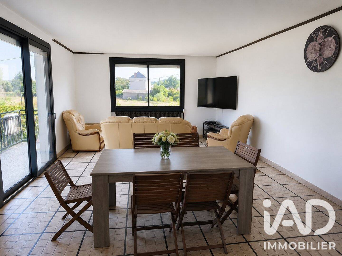 Maison 6 pièces 123 m² · à La Chartre-sur-le-Loir · 122,9 m² · 188 000 €