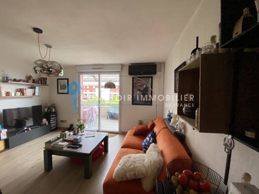 Appartement à louer 805 € 2 pièces 1 chambre 50 m² 4ème étage Nîmes 30900