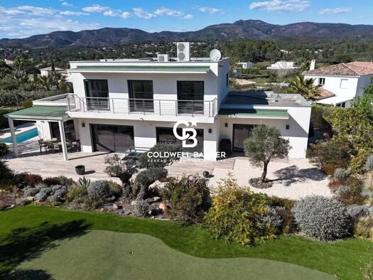 Maison à vendre 1 660 000 € 7 pièces 4 chambres 174 m² 1 274 m² de terrain Aiguebonne Saint-Raphaël 83700