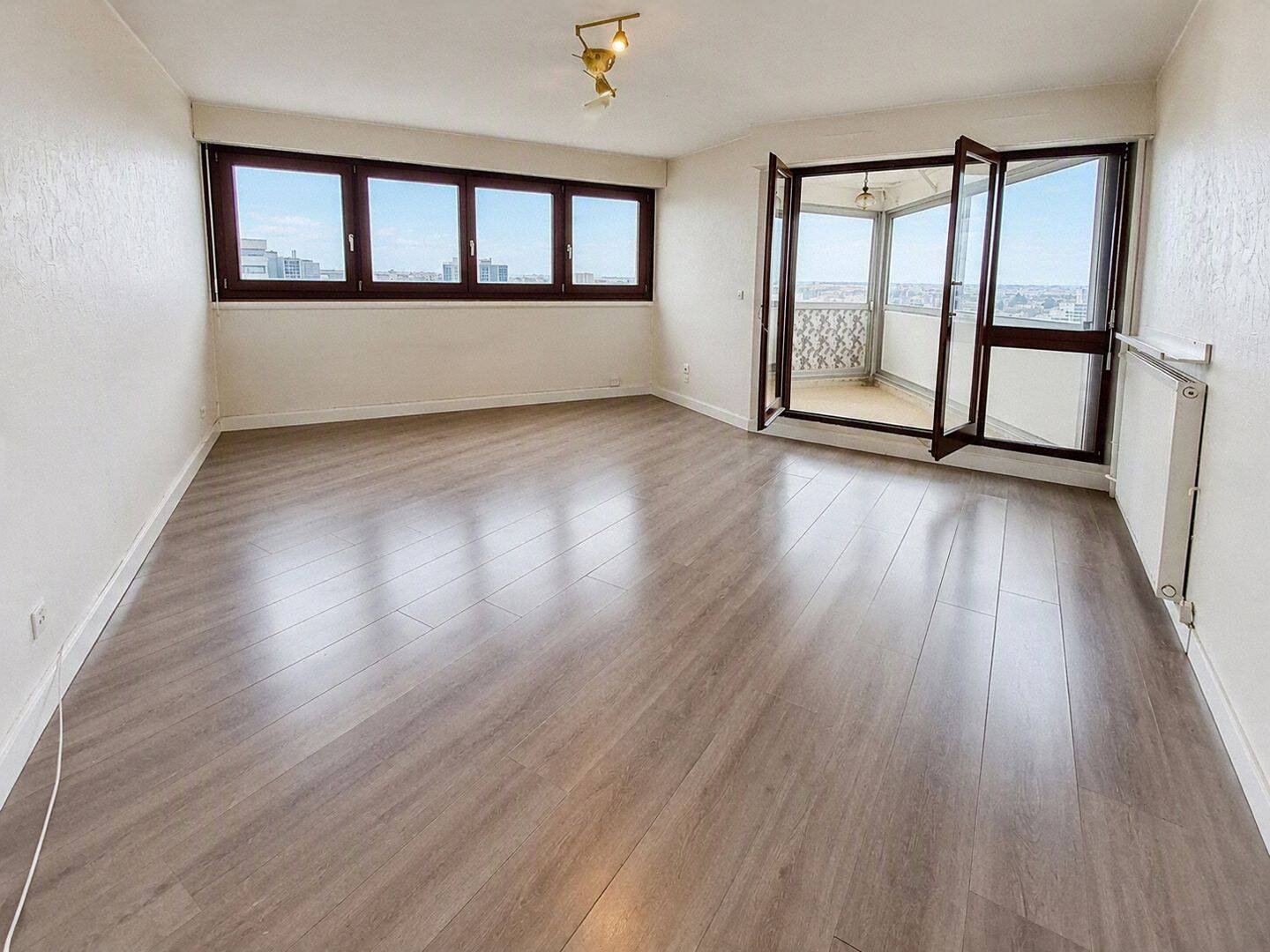 Appartement 4 pièces 80 m² · à Créteil · 80,3 m² · 235 000 €