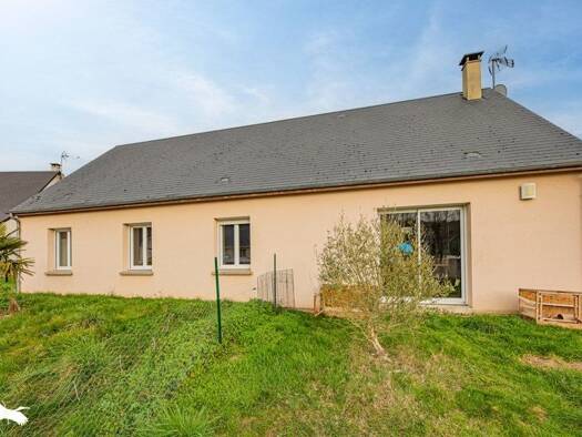 Maison de plain-pied à vendre 236 700 € 6 pièces 4 chambres 106 m² 810 m² de terrain Saunay 37110