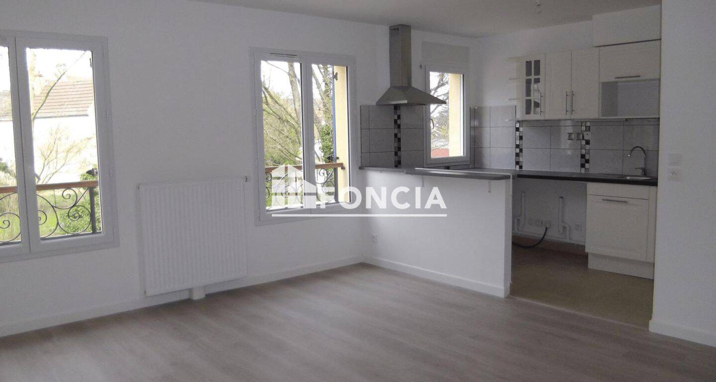 Appartement 3 pièces 64 m² · à Étampes · 64,4 m² · 880 €