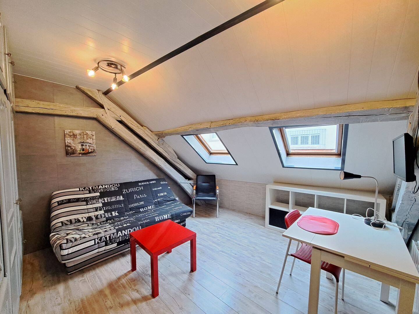 Appartement 1 pièce 14 m² · à Troyes · 13,9 m² · 370 €