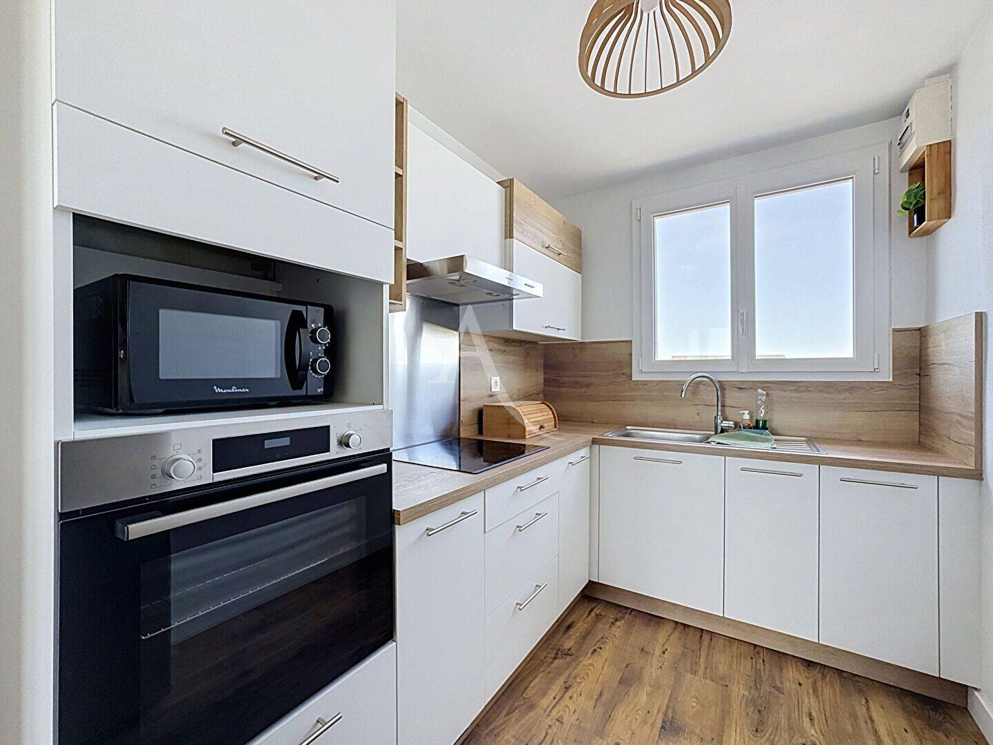 3 pièces 56 m² · à Laval · 56 m² · 700 €
