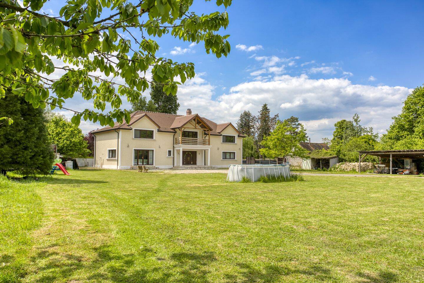 Maison 7 pièces 337 m² · à Gambais · 337 m² · 780 000 €