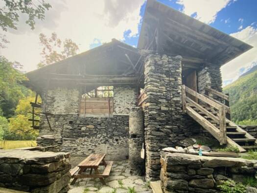 Chalet à vendre 265 000 € 3 pièces 3 chambres 110 m² 3 000 m² de terrain Sainte-Foy-Tarentaise 73640