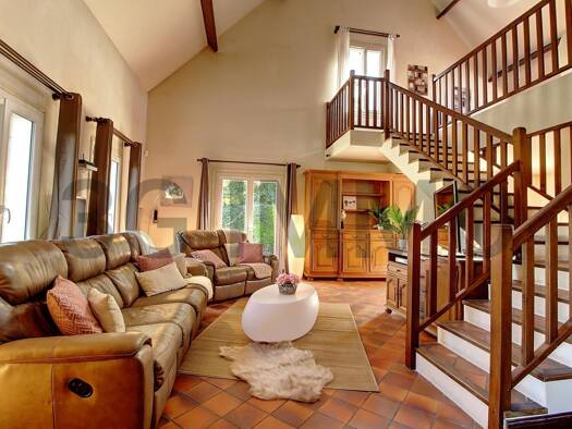 Maison à vendre 363 000 € 8 pièces 4 chambres 227 m² 1 708 m² de terrain Verneuil-en-Halatte 60550