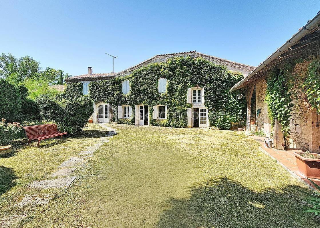 Maison 10 pièces 181 m² · à Saint-Clar · 181 m² · 280 000 €