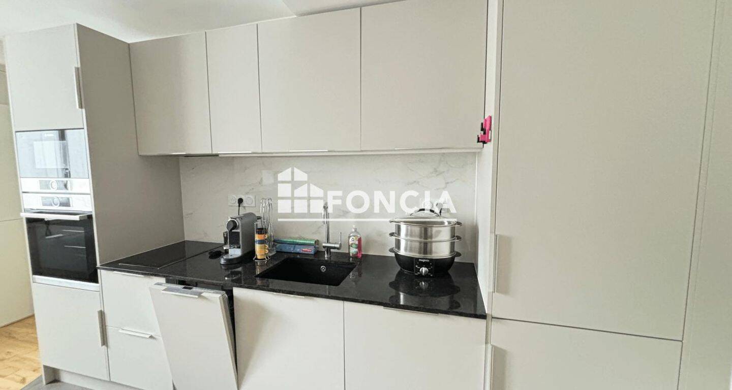 Appartement 2 pièces 32 m² · à Paris 1er Arrondissement · 32,2 m² · 1 340 €