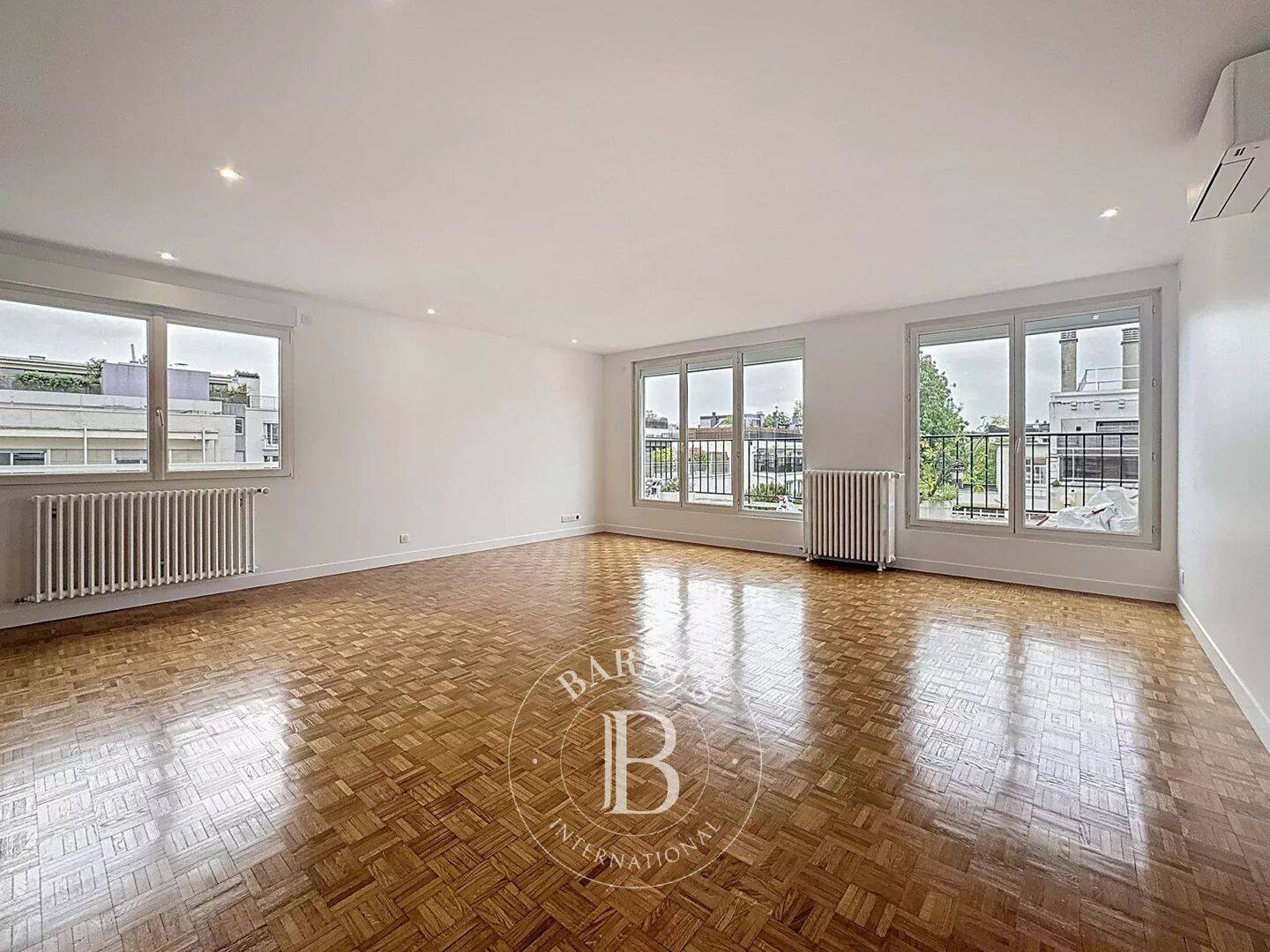 Appartement 4 pièces 105 m² · à Neuilly-sur-Seine · 105 m² · 3 750 €