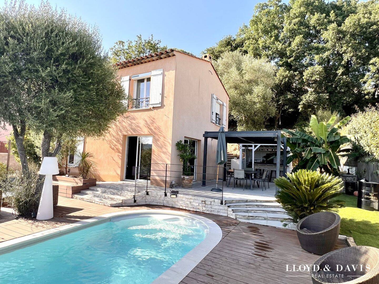 Maison 5 pièces 98 m² · à Bagnols-en-Forêt · 98,5 m² · 449 000 €