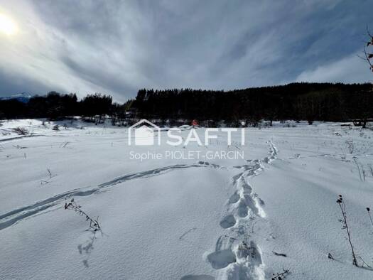 Terrain constructible viabilisé à vendre 335 000 € 1 340 m² de terrain Briancon Sud Briançon 05100