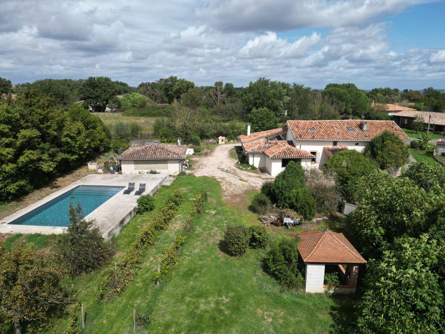 Maison 5 pièces 237 m² · à L'Isle-Jourdain · 237 m² · 427 000 €