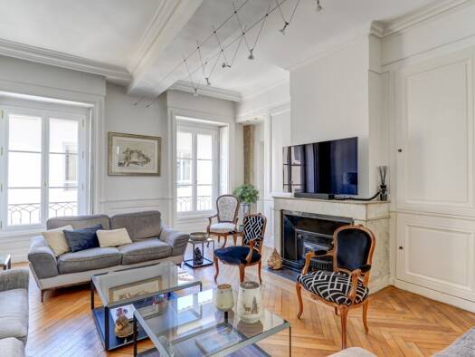Appartement à vendre 850 000 € 5 pièces 4 chambres 167,2 m² Étage 4/5 Terreaux Lyon 1er arrondissement 69001