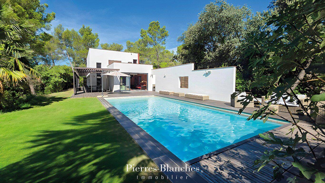 Maison 5 pièces 197 m² · à Nîmes · 197 m² · 899 000 €
