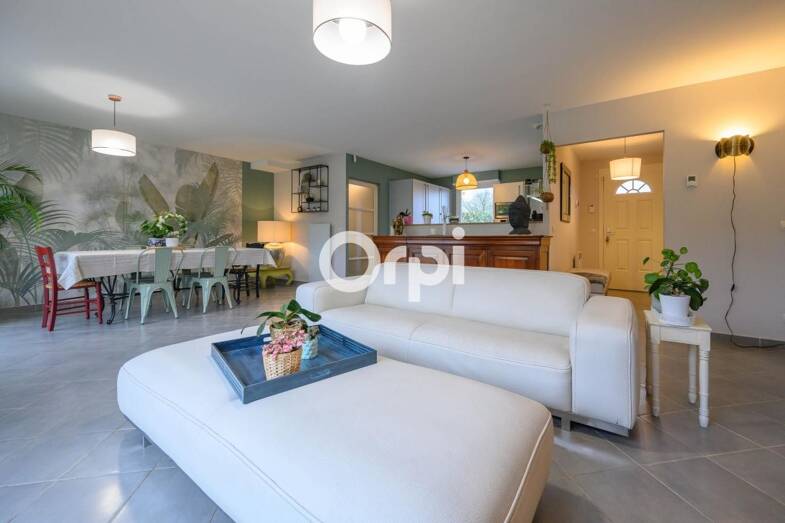 Maison à vendre 499 800 € 4 pièces 3 chambres 112 m² 738 m² de terrain Sud et Ouest Santes 59211