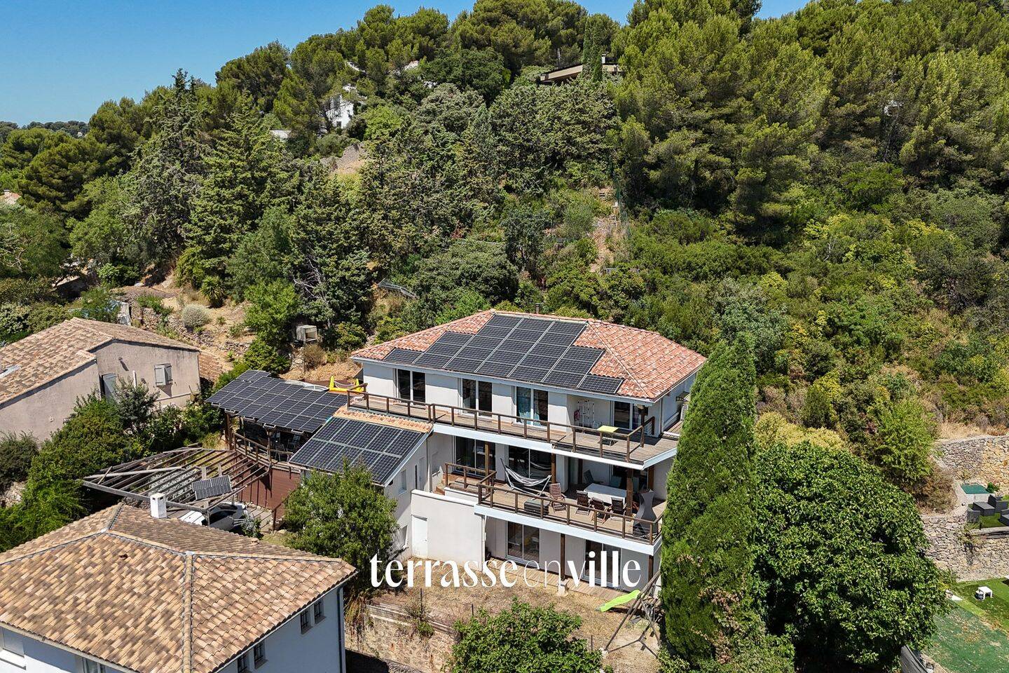 Maison 10 pièces 290 m² · à Marseille 12ème Arrondissement · 290 m² · 870 000 €