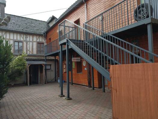 Local commercial à vendre 343 200 € 660 m² de surface de vente Bar-sur-Seine 10110