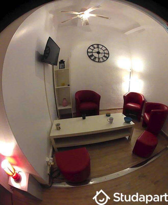 1 pièce 10 m² · à Marseille 6ème Arrondissement · 10 m² · 450 €