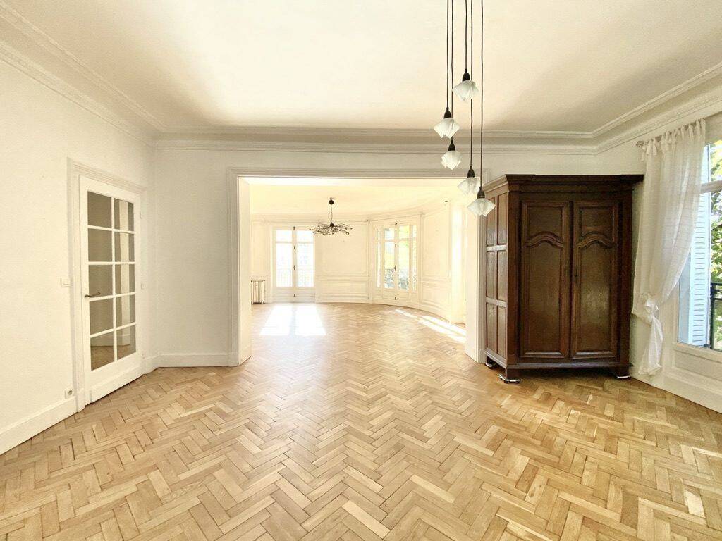 Appartement 6 pièces 196 m² · à Lille · 196,2 m² · 699 000 €