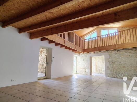 Maison à vendre 215 000 € 4 pièces 3 chambres 340 m² 2 674 m² de terrain Rives-d'Autise 85240