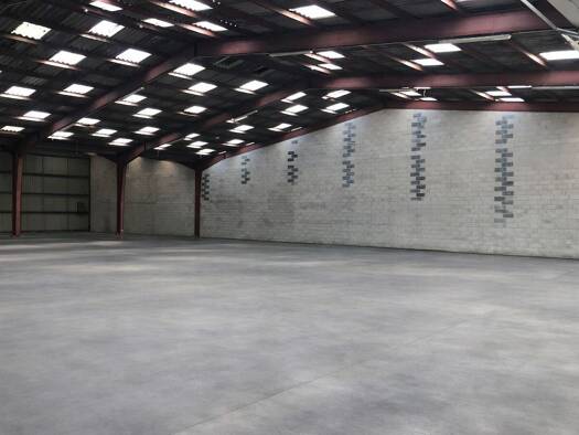 Entrepôt à louer 6 250 € 2 000 m² d'espace de stockage Fontaine-Notre-Dame 59400