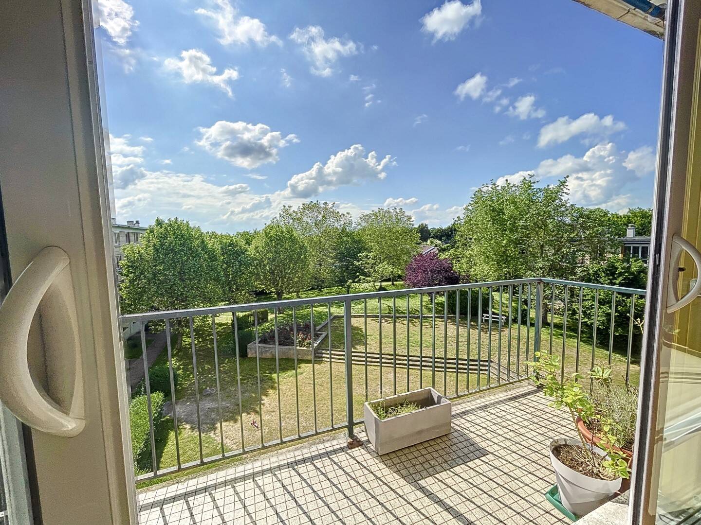 Appartement 5 pièces 82 m² · à Neauphle-le-Château · 82,1 m² · 198 000 €