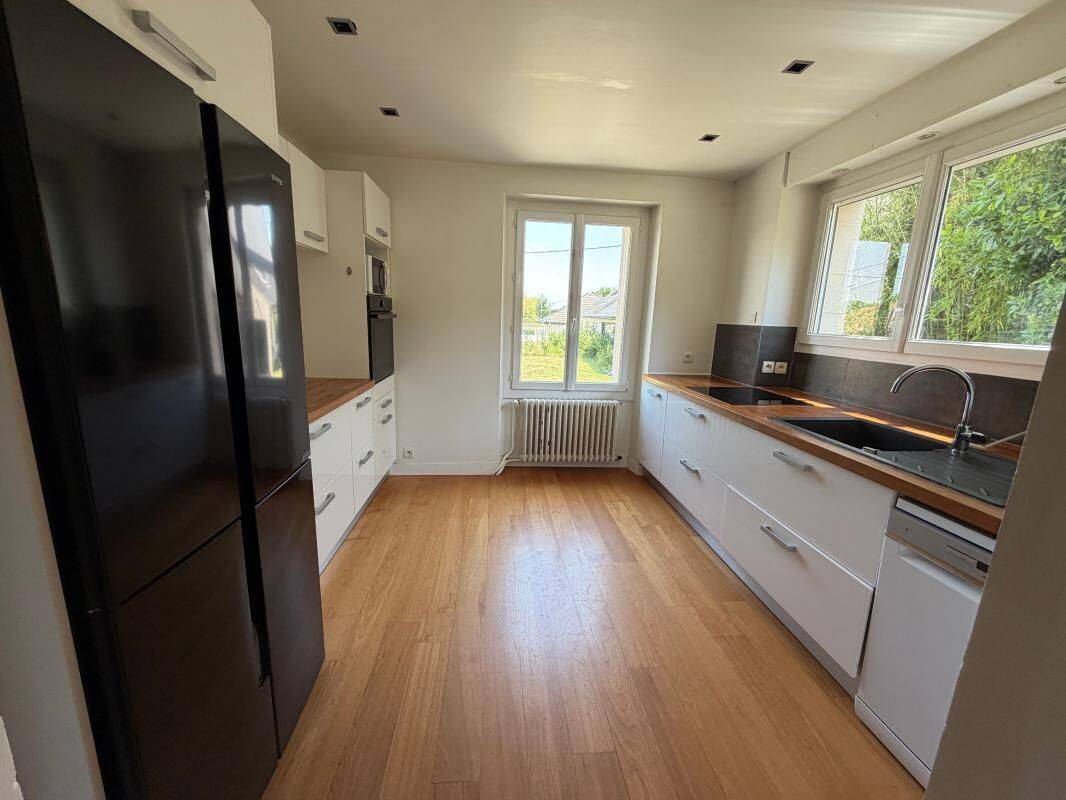 Maison 4 pièces 130 m² · à Lorient · 130 m² · 1 300 €