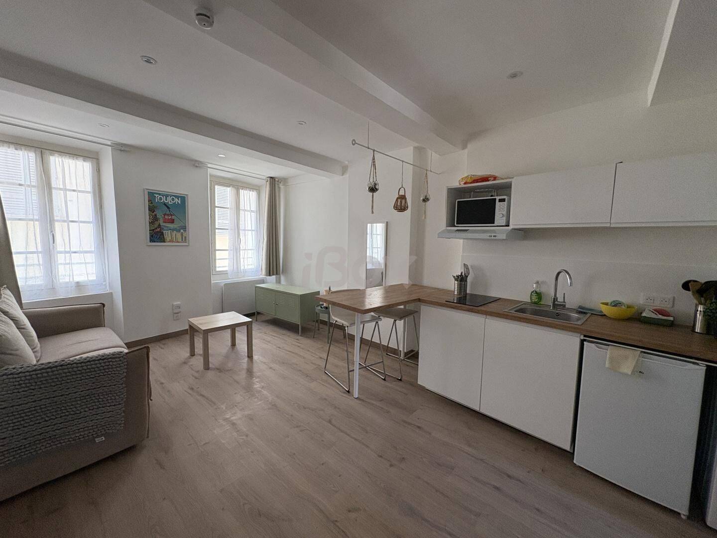 Appartement 1 pièce 24 m² · à Toulon · 23,9 m² · 585 €