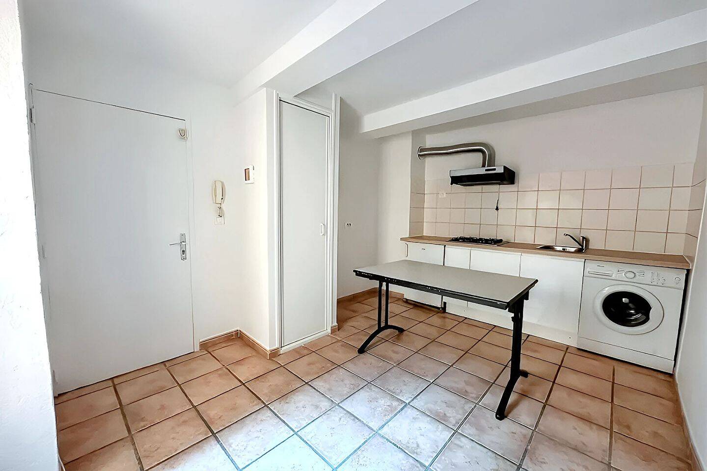 Appartement 2 pièces 26 m² · à Salon-de-Provence · 25,9 m² · 490 €/mois