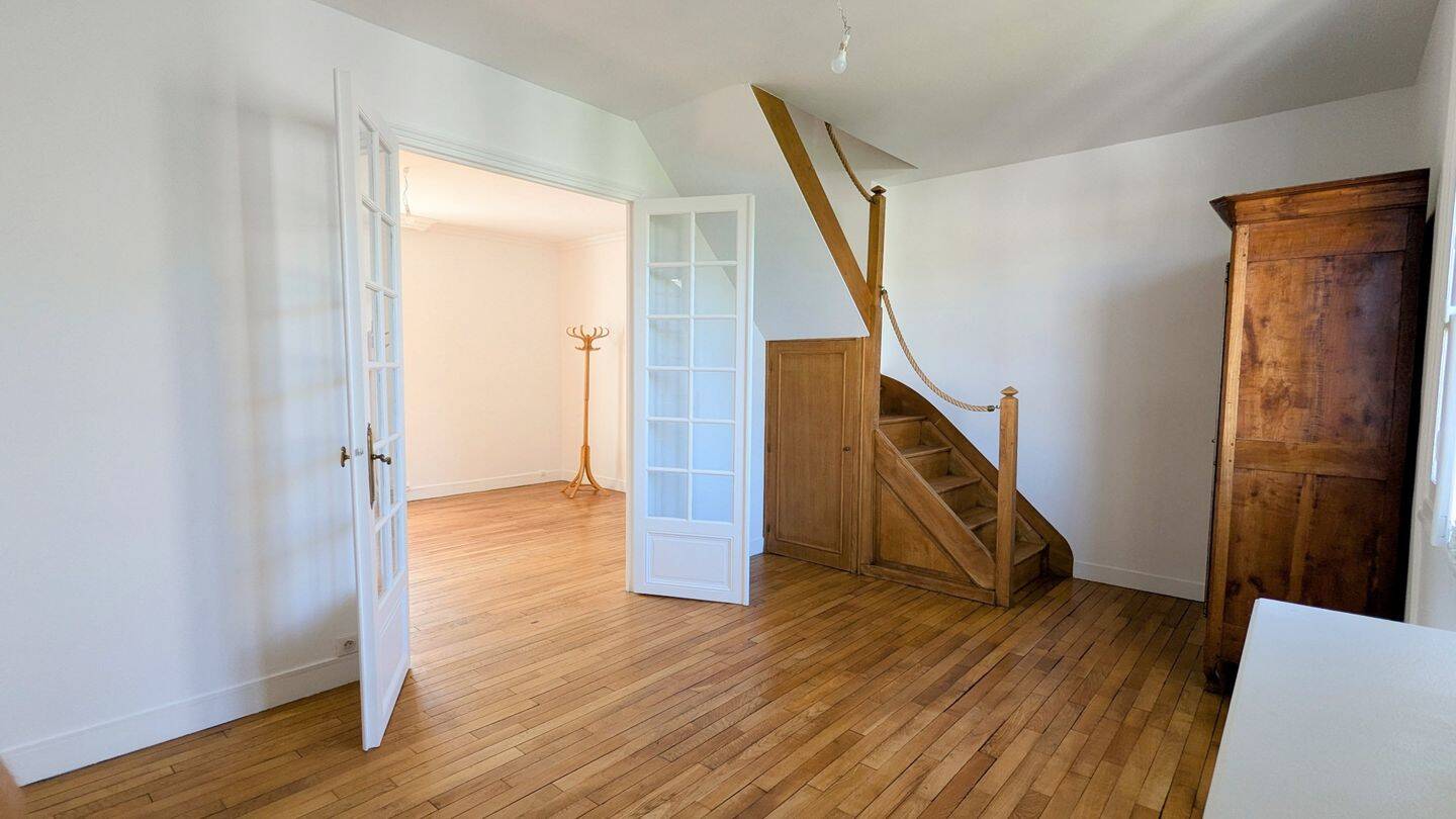 Appartement 4 pièces 77 m² · à Versailles · 76,6 m² · 1 985 €/mois