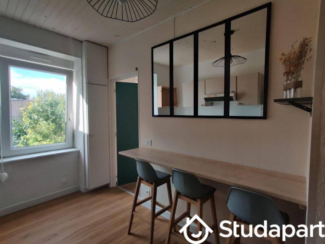 1 pièce 9 m² · à Mulhouse · 9 m² · 360 €