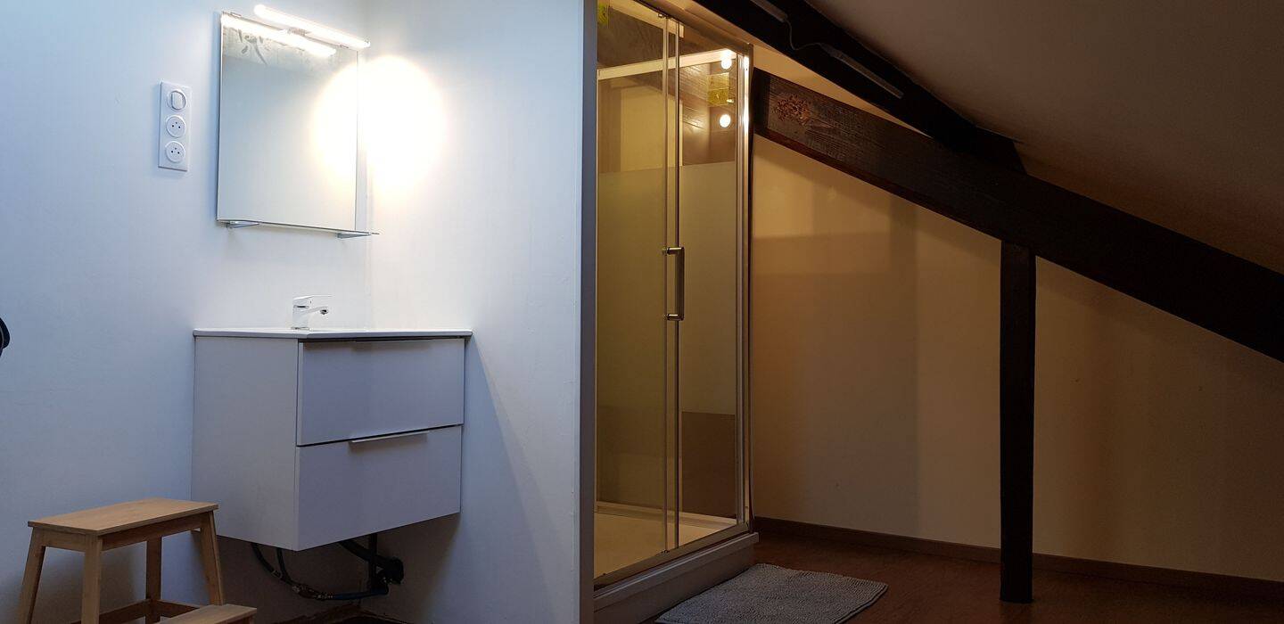 Maison 5 pièces 104 m² · à Villeurbanne · 104 m² · 562 €