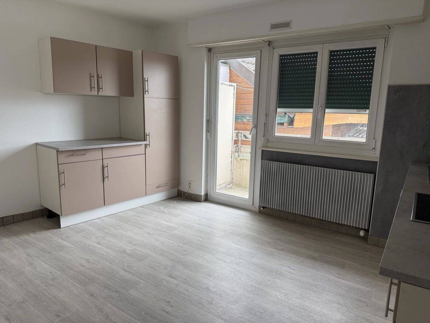 Appartement 2 pièces 70 m² · à Village-Neuf · 70 m² · 930 €