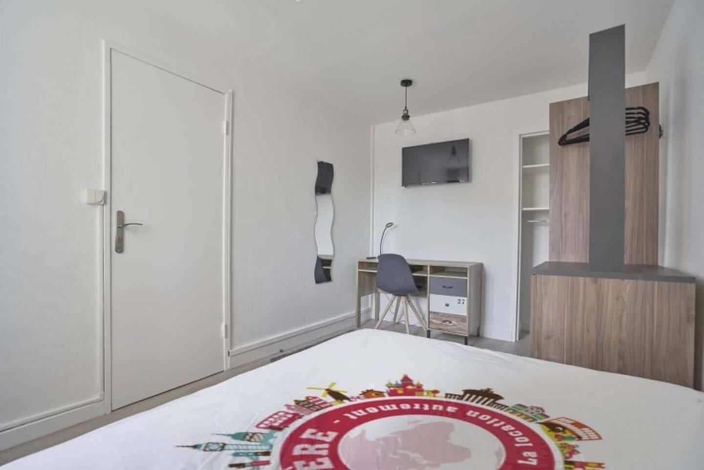 Chambre 3 - CAZENEUVE - Colocation — 5