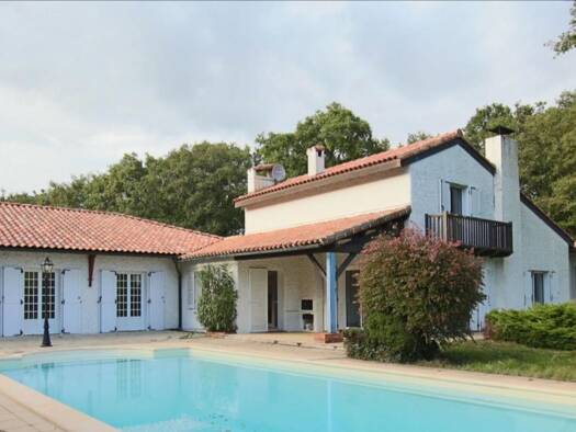 Maison à vendre 896 100 € 8 pièces 5 chambres 290 m² 5 400 m² de terrain Ouest Sautron 44880