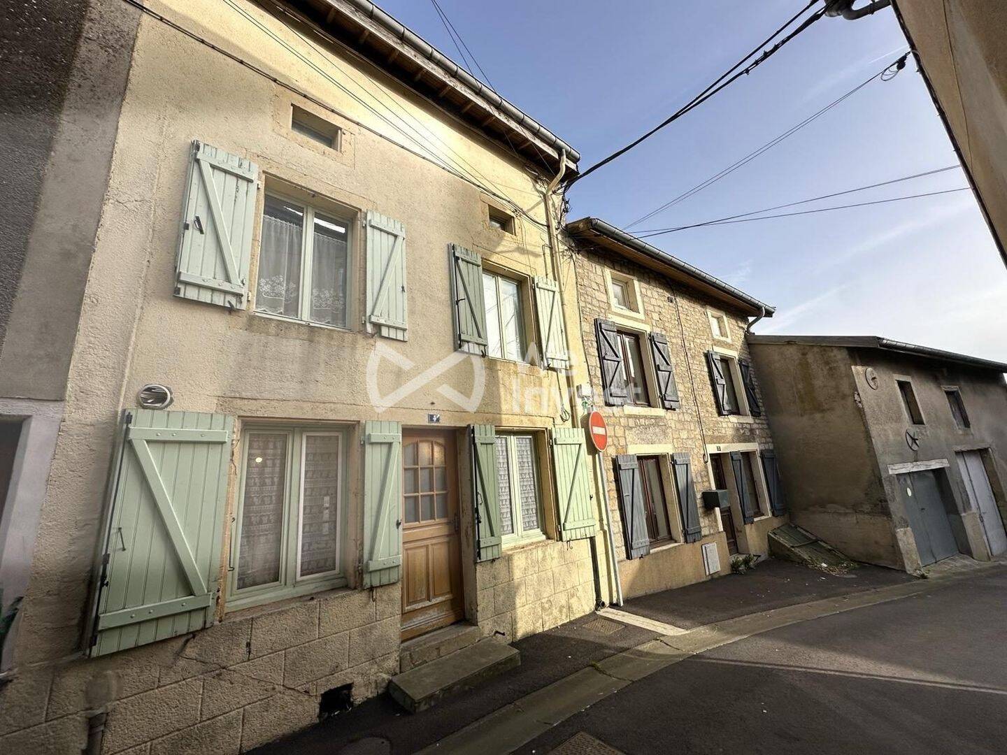 Maison 5 pièces 100 m² · à Stenay · 100 m² · 45 000 €