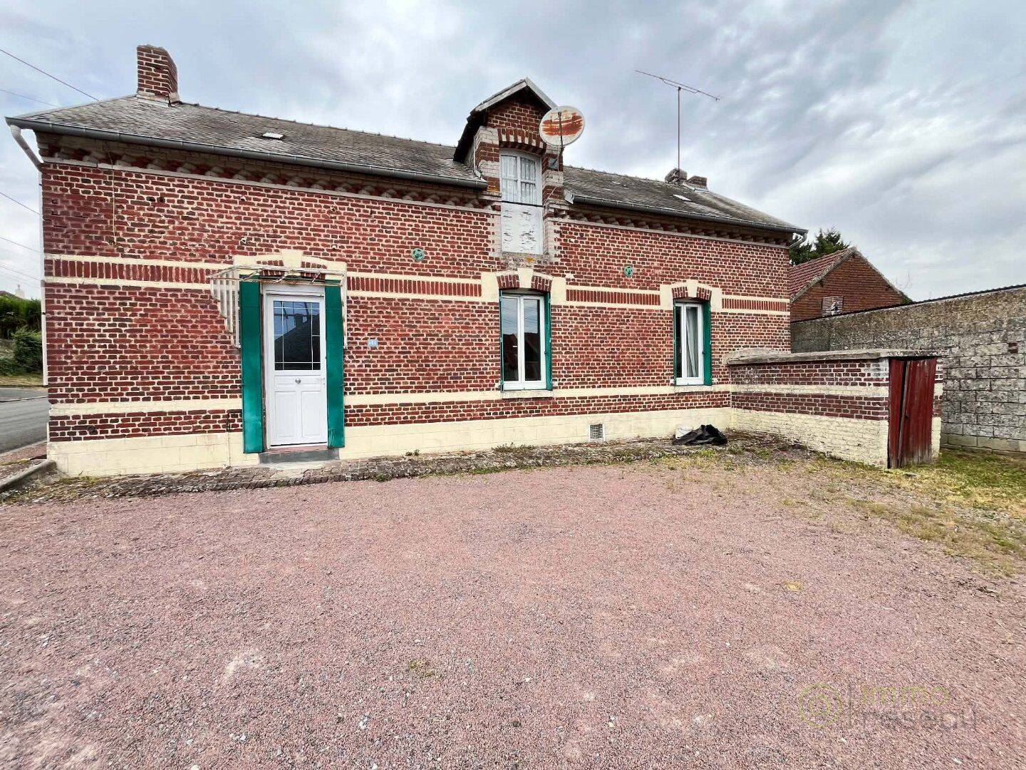 Maison 5 pièces 115 m² · à Fréniches · 115 m² · 126 000 €