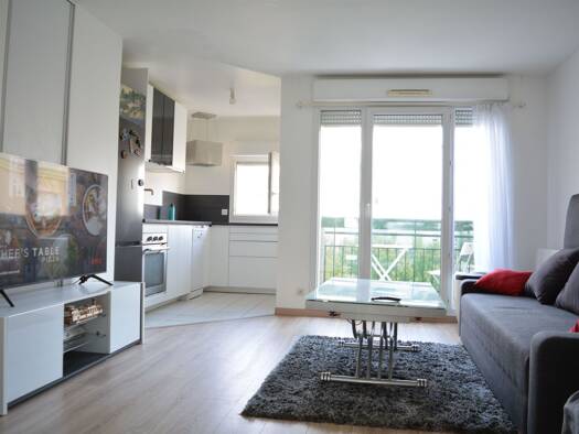 Appartement à louer 1 440 € 3 pièces 2 chambres 50 m² Étage 3/3 Commune de Paris Vitry-sur-Seine 94400