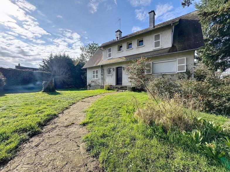Maison à vendre 227 000 € 7 pièces 5 chambres 264 m² 2 976 m² de terrain Souligné-sous-Ballon 72290