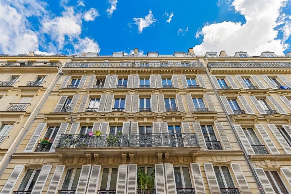 Appartement 2 pièces 52 m² · à Paris 8ème Arrondissement · 52 m² · 251 000 €