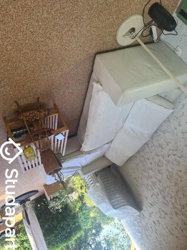 Appartement 1 pièce 13 m² · à Roquefort-les-Pins · 13 m² · 700 €