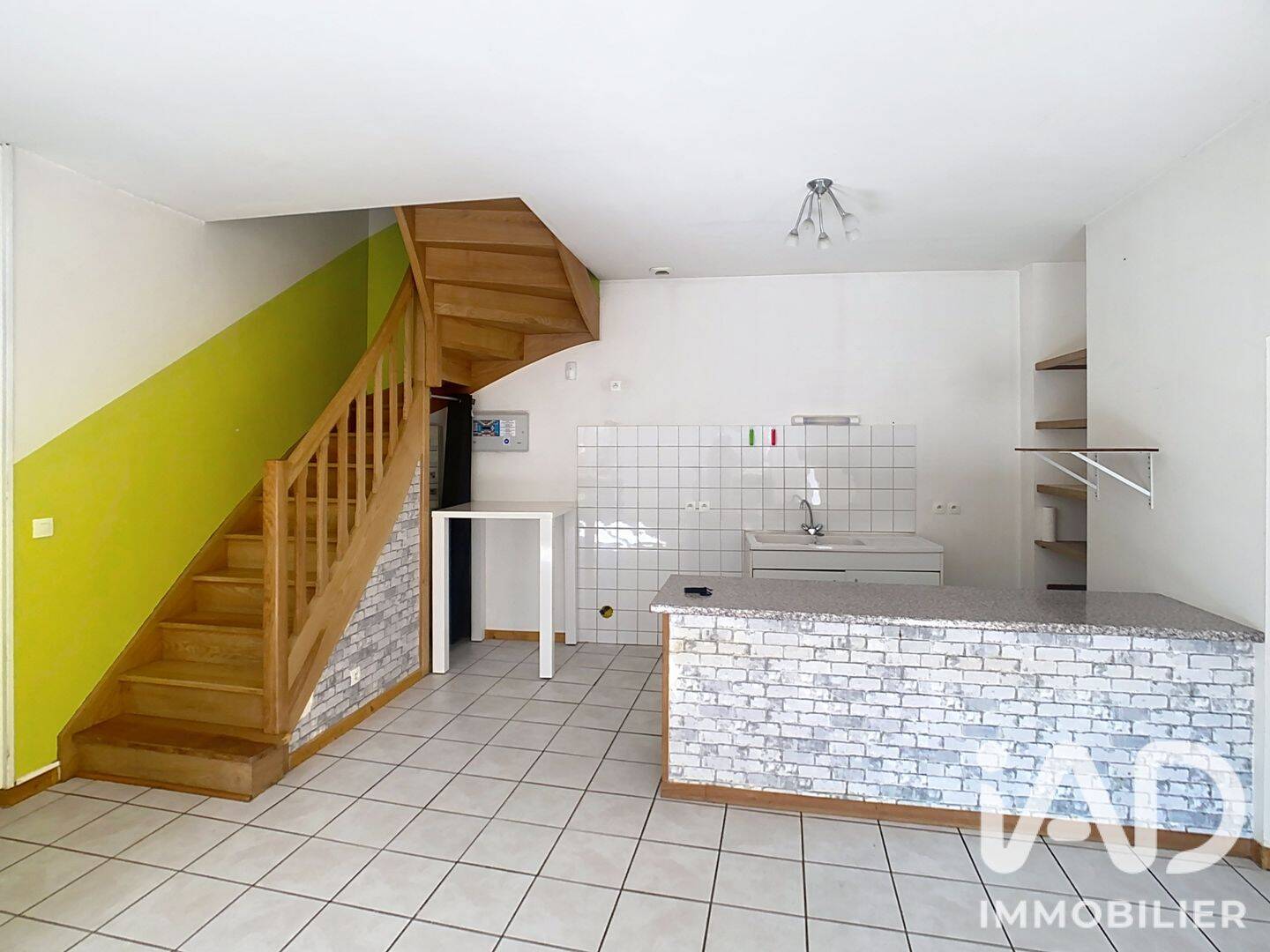 Appartement 3 pièces 77 m² · à Châteauvillain · 77 m² · 72 000 €