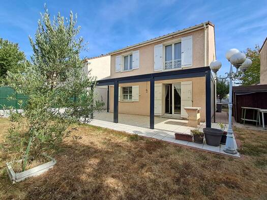 Maison à vendre 318 000 € 5 pièces 3 chambres 93 m² 353 m² de terrain Centre Ville Sevran 93270