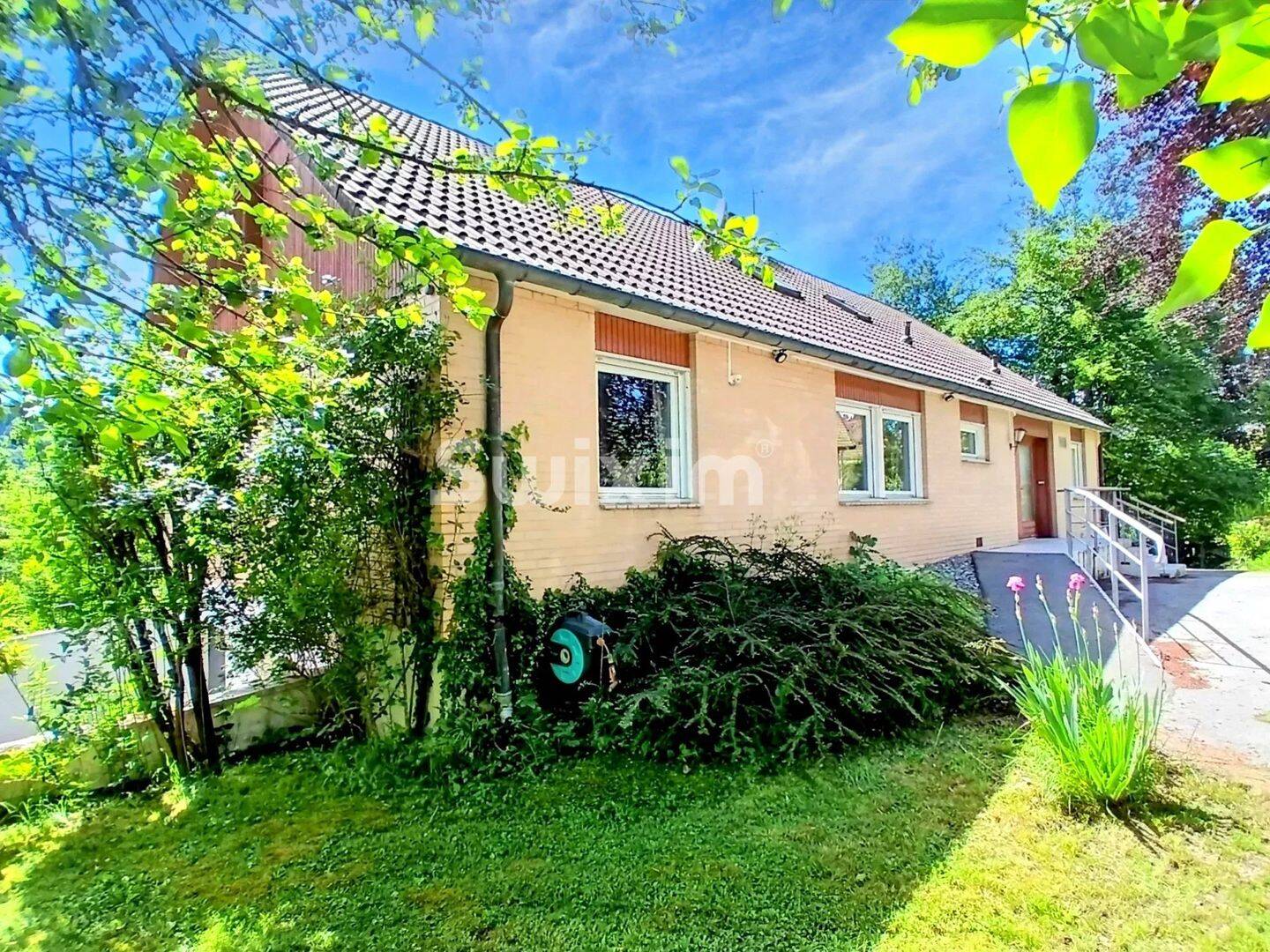 Maison 11 pièces 277 m² · à Champagnole · 276,8 m² · 340 000 €