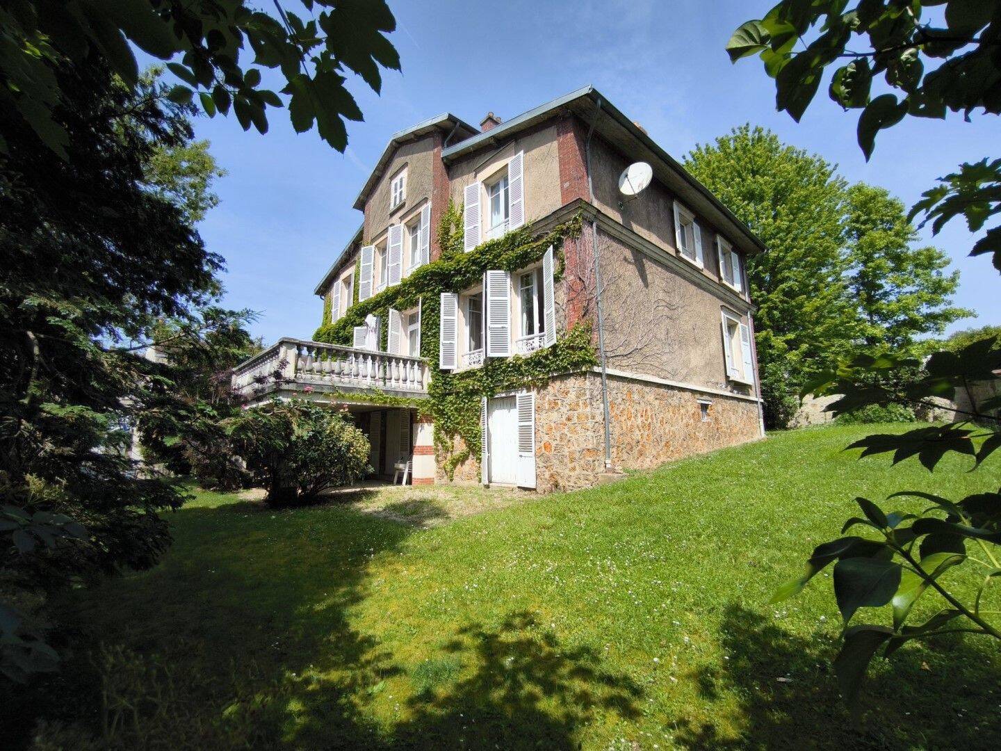 Maison 10 pièces 257 m² · à Château-Thierry · 257 m² · 449 000 €